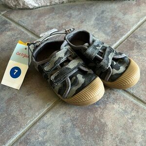 Toddler Size 7 Parker Camo Sneakers/Shoes- Cat & Jack